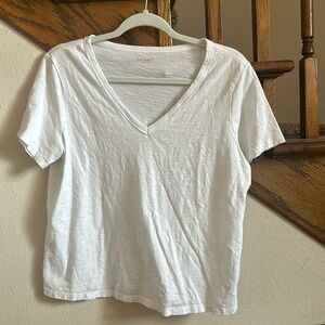 Old navy white v neck for women. Size medium. Worn a couple of times